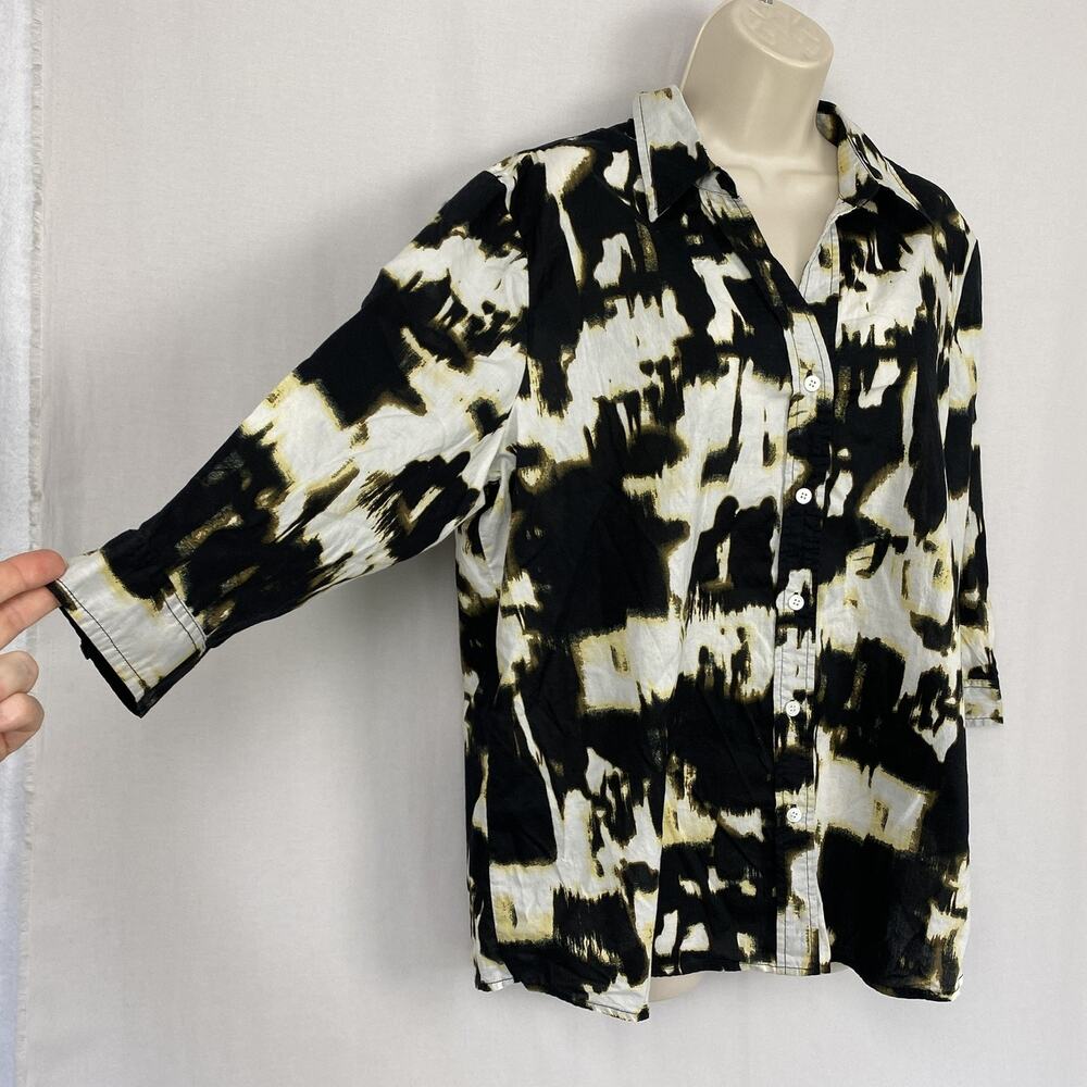 Chicos Top Size 3 Black Abstract Print Button Up Lightweight Neutral Artsy XL 1X - Picture 4 of 14